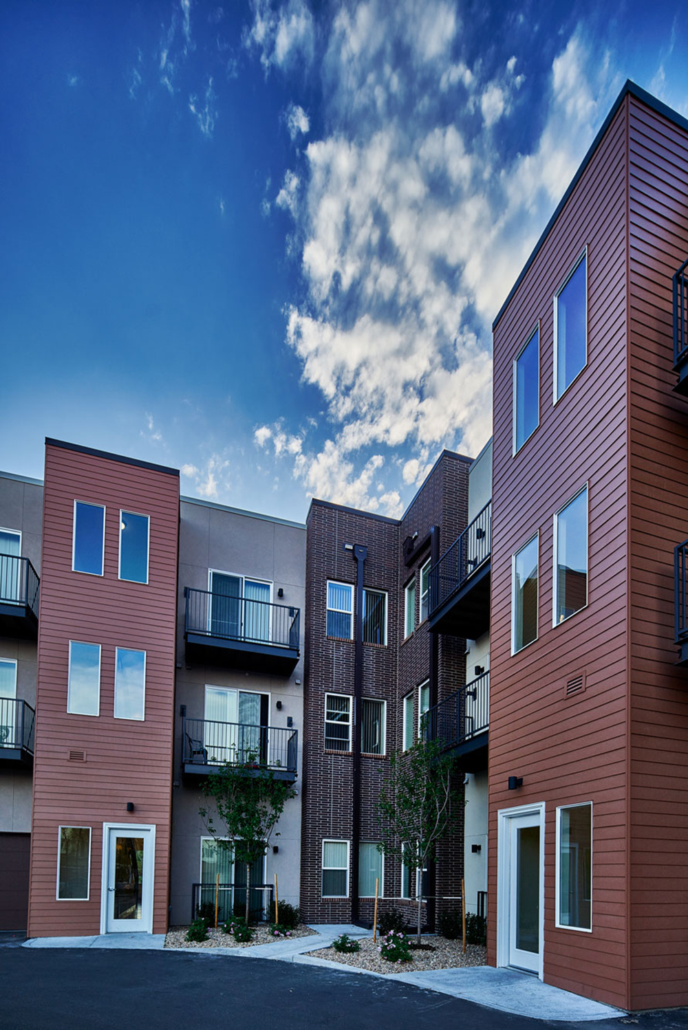 lumien fitzsimmons 3 storey internal corner view with unit entries