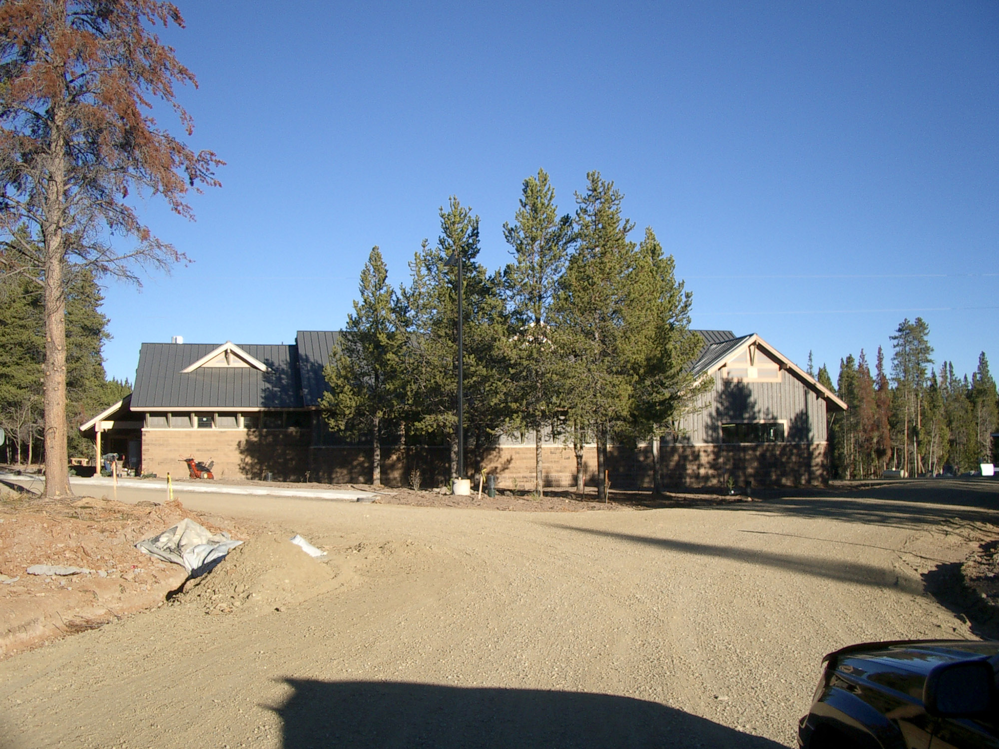 Building exterior view Moffat