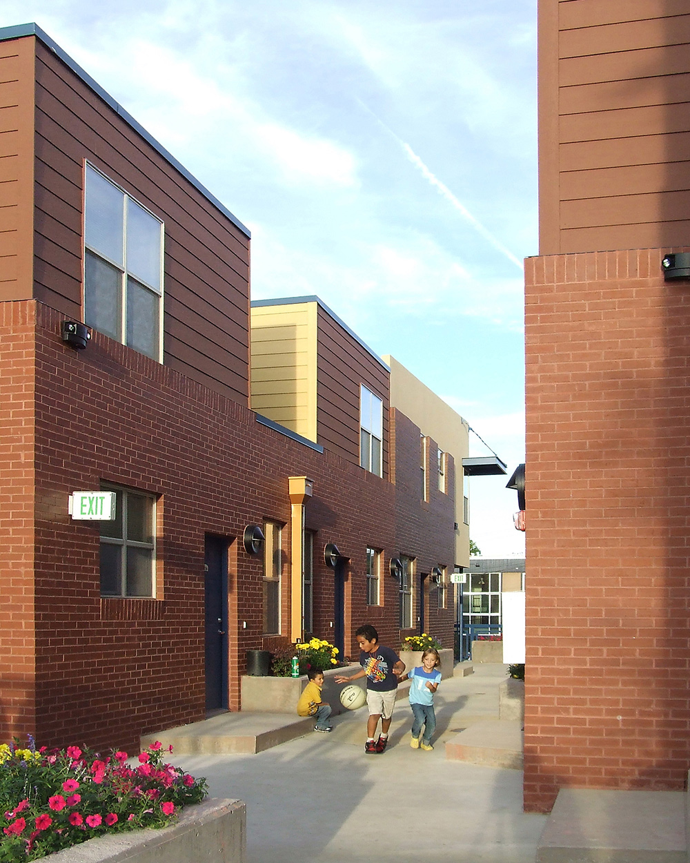 podium courtyard at moline townhomes