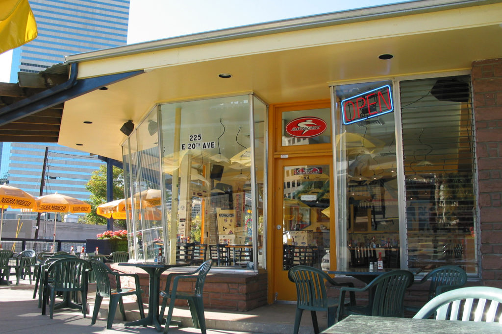 Exterior corner image of Wahoo Fish Taco Restaurant on 20th Avenue