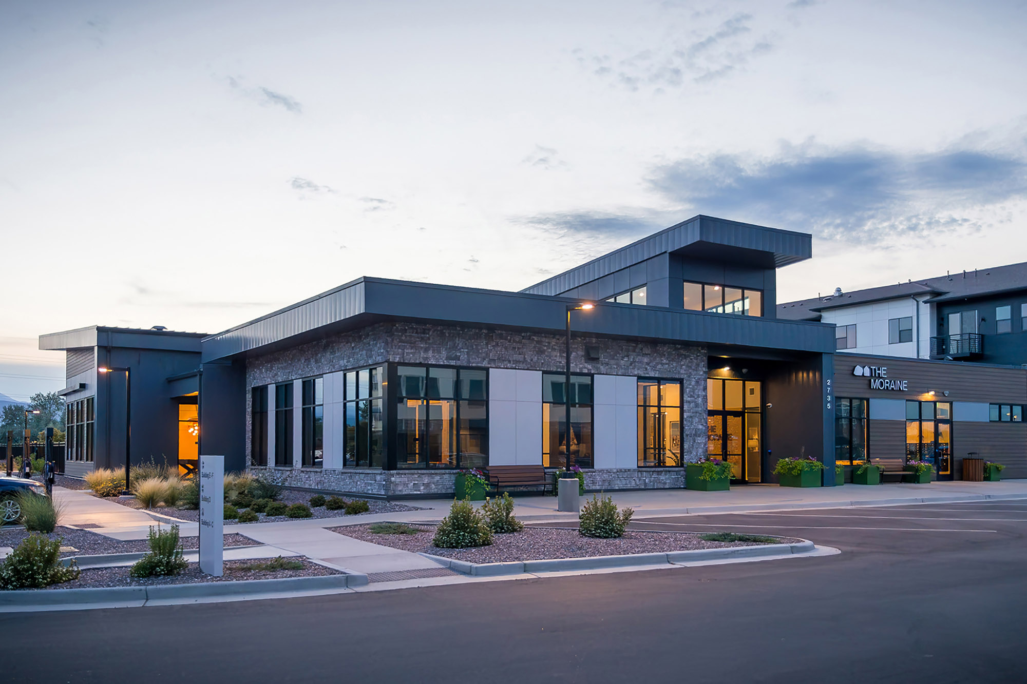 Longmont_Exterior 05_SA